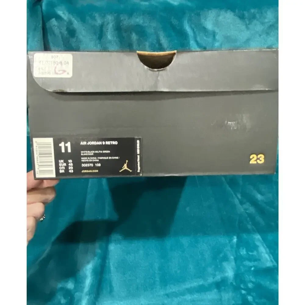 Size 11 - Air Jordan 9 Retro Statue